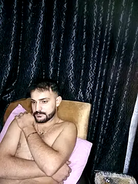 Snapshot of Muratcan33 chatting on 11/09/25, 08:07 Muratcan33 online show from 11/09/25, 08:07