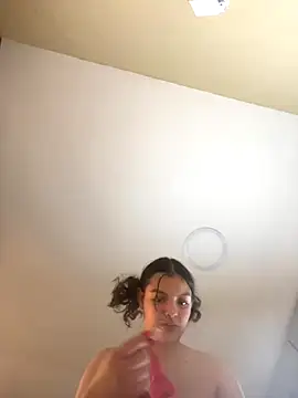 Snapshot of AriaHeavenss chatting on 10/10/25, 12:20 AriaHeavenss online show from 10/10/25, 12:20