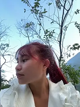 Snapshot of EllyBaby20 chatting on 10/12/25, 10:14 EllyBaby20 online show from 10/12/25, 10:14