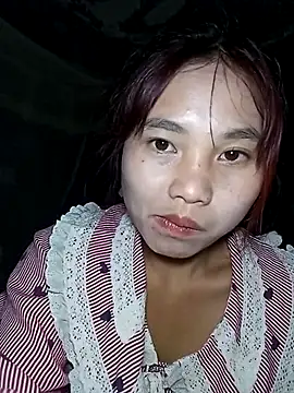 Snapshot of EllyBaby20 chatting on 11/04/25, 04:00 EllyBaby20 online show from 11/04/25, 04:00