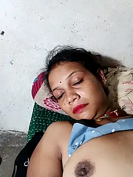 Snapshot of Chandni_Love143 chatting on 09/13/25, 04:18 Chandni Love143 online show from 09/13/25, 04:18