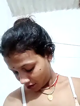 Snapshot of Chandni_Love143 chatting on 09/20/25, 03:57 Chandni Love143 online show from 09/20/25, 03:57