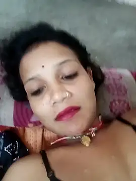 Snapshot of Chandni_Love143 chatting on 09/21/25, 04:03 Chandni Love143 online show from 09/21/25, 04:03