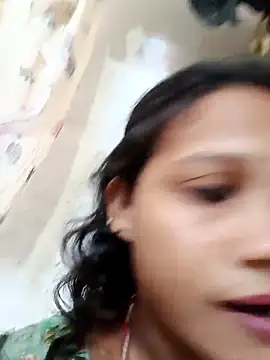 Snapshot of Chandni_Love143 chatting on 09/25/25, 03:54 Chandni Love143 online show from 09/25/25, 03:54