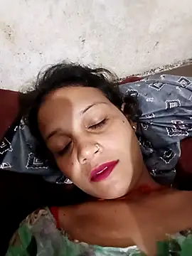 Snapshot of Chandni_Love143 chatting on 09/29/25, 04:01 Chandni Love143 online show from 09/29/25, 04:01