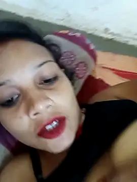 Snapshot of Chandni_Love143 chatting on 10/11/25, 04:01 Chandni Love143 online show from 10/11/25, 04:01