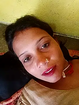 Snapshot of Chandni_Love143 chatting on 10/21/25, 04:24 Chandni Love143 online show from 10/21/25, 04:24