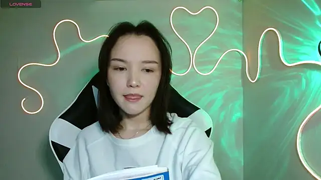 Snapshot of DemiWildcat chatting on 10/23/25, 11:53 DemiWildcat online show from 10/23/25, 11:53