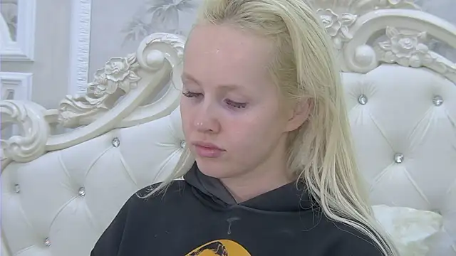 EllieFrosty  online show from 11/13/25, 03:55