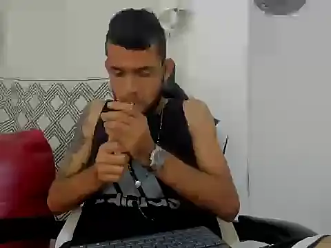 adri sexboy229 online show from 10/09/25, 02:31