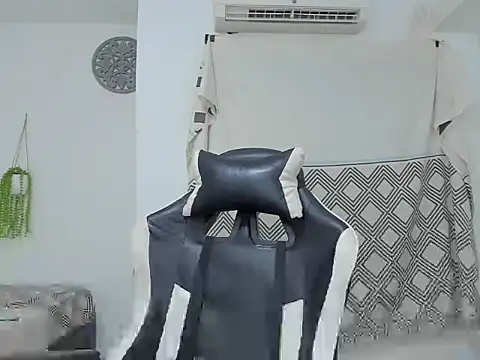 adri sexboy229 online show from 10/11/25, 02:44