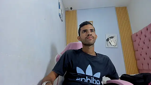 adri sexboy229 online show from 10/18/25, 02:14