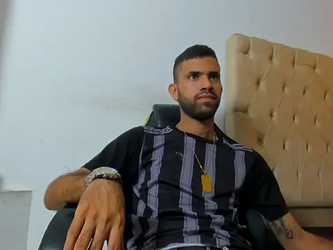 adri sexboy229 online show from 11/07/25, 01:05