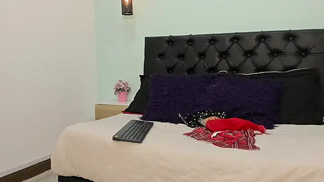 Marianee Rousse online show from 11/13/25, 10:19