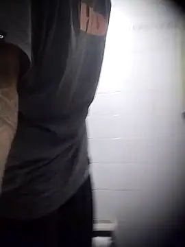 Snapshot of Gabriesex chatting on 10/30/25, 03:19 Gabriesex online show from 10/30/25, 03:19