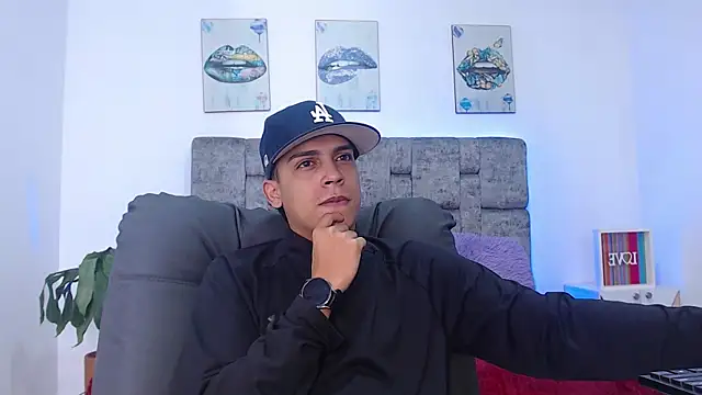 david santos16 online show from 10/17/25, 04:15