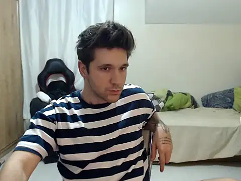 Snapshot of 2handsomemann chatting on 09/26/25, 09:08 2handsomemann online show from 09/26/25, 09:08