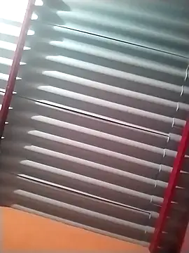 Snapshot of KingMaxiZ chatting on 10/17/25, 06:05 KingMaxiZ online show from 10/17/25, 06:05