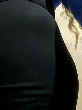 Cuckold-masters-dog online show from 10/25/25, 12:18