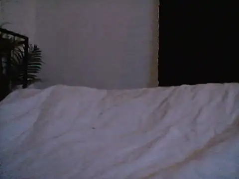 Snapshot of SelenaPromes chatting on 09/12/25, 11:04 SelenaPromes online show from 09/12/25, 11:04
