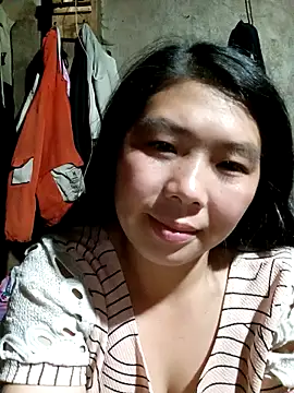 quynhkoolbae online show from 10/12/25, 01:43