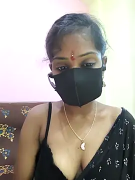 Snapshot of mounika26 chatting on 09/24/25, 09:01 mounika26 online show from 09/24/25, 09:01