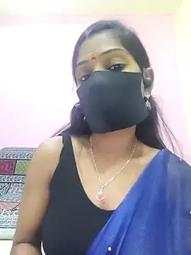 Snapshot of mounika26 chatting on 10/17/25, 04:20 mounika26 online show from 10/17/25, 04:20
