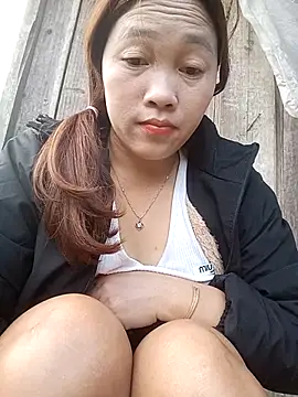 miumiu 00 online show from 10/28/25, 01:31