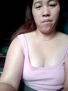 miumiu 00 online show from 11/14/25, 12:53