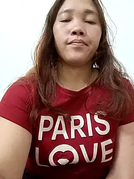 miumiu 00 online show from 11/15/25, 05:27