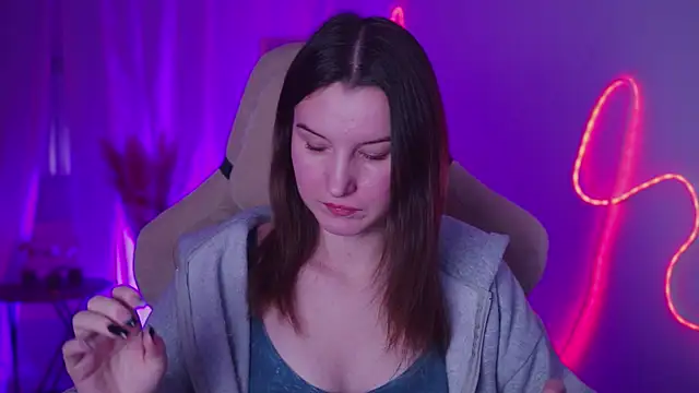 AgataWillis online show from 11/04/25, 05:39