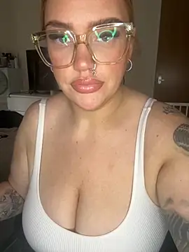 MysteriousMylaX online show from 10/09/25, 12:14