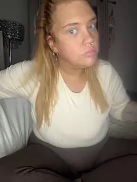 MysteriousMylaX online show from 11/13/25, 05:12