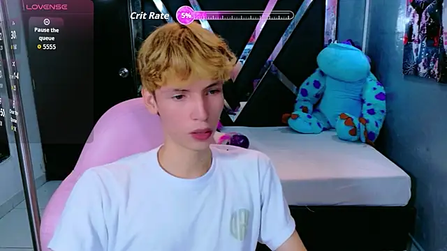 park jimin1 online show from 10/21/25, 12:06