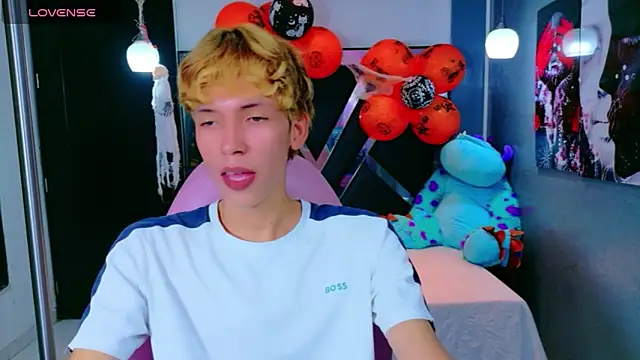 park jimin1 online show from 10/24/25, 12:12