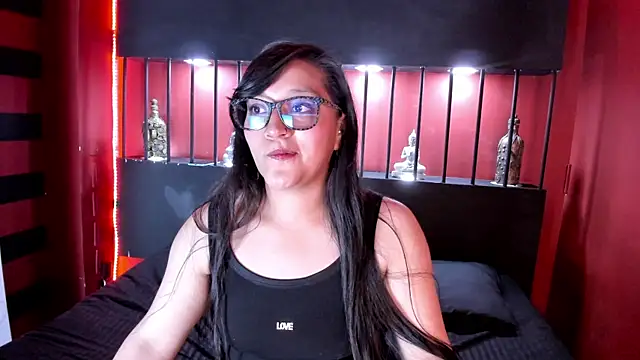Snapshot of Skye_bluee_ chatting on 09/11/25, 03:17 Skye bluee online show from 09/11/25, 03:17