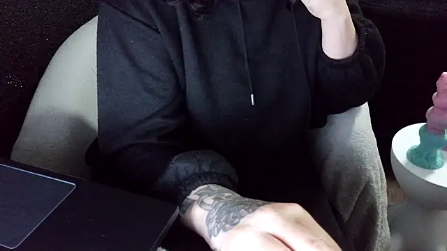 fetishslut4u online show from 10/17/25, 01:25