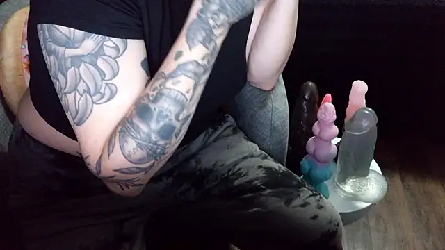 fetishslut4u online show from 11/12/25, 02:28