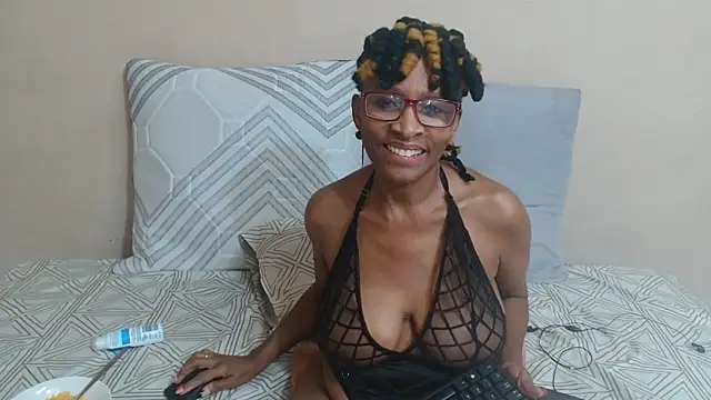 SugarPoppy24xxx online show from 09/28/25, 03:23
