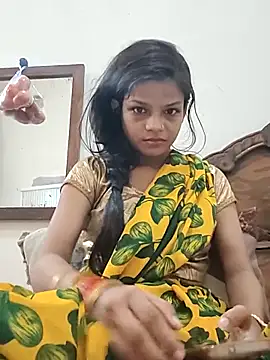 Snapshot of Komal0099 chatting on 09/25/25, 02:37 Komal0099 online show from 09/25/25, 02:37