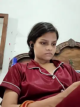 Snapshot of Komal0099 chatting on 09/25/25, 02:43 Komal0099 online show from 09/25/25, 02:43