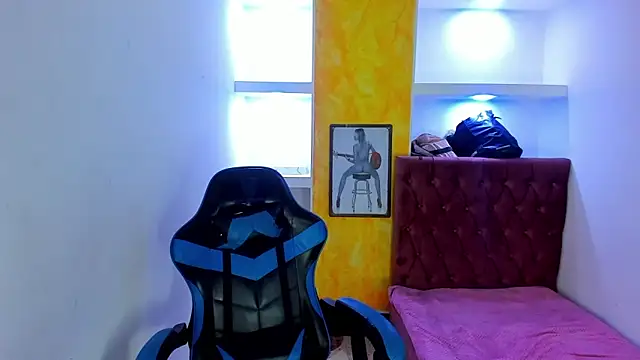 alison moon7 online show from 10/20/25, 11:21