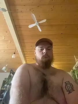 Snapshot of JohnDrippingCum chatting on 10/15/25, 11:43 JohnDrippingCum online show from 10/15/25, 11:43