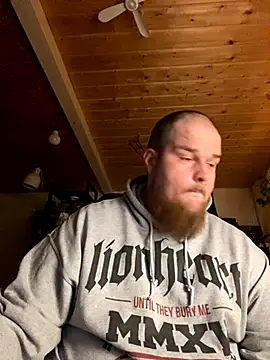 Snapshot of JohnDrippingCum chatting on 10/23/25, 04:45 JohnDrippingCum online show from 10/23/25, 04:45
