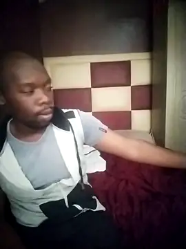 Snapshot of TinnyVsGiant chatting on 09/14/25, 02:05 TinnyVsGiant online show from 09/14/25, 02:05