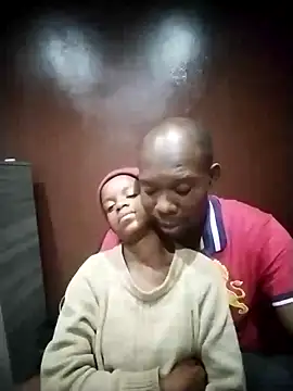 Snapshot of TinnyVsGiant chatting on 10/31/25, 08:10 TinnyVsGiant online show from 10/31/25, 08:10