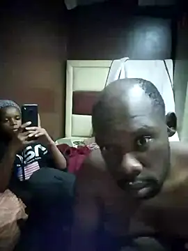 Snapshot of TinnyVsGiant chatting on 11/11/25, 08:09 TinnyVsGiant online show from 11/11/25, 08:09