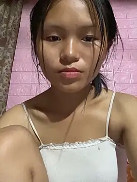 Snapshot of milo_bae chatting on 10/16/25, 02:01 milo bae online show from 10/16/25, 02:01