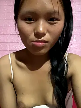 Snapshot of milo_bae chatting on 10/31/25, 11:22 milo bae online show from 10/31/25, 11:22