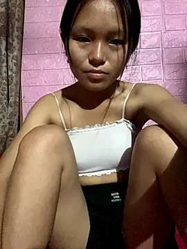 Snapshot of milo_bae chatting on 11/07/25, 11:27 milo bae online show from 11/07/25, 11:27